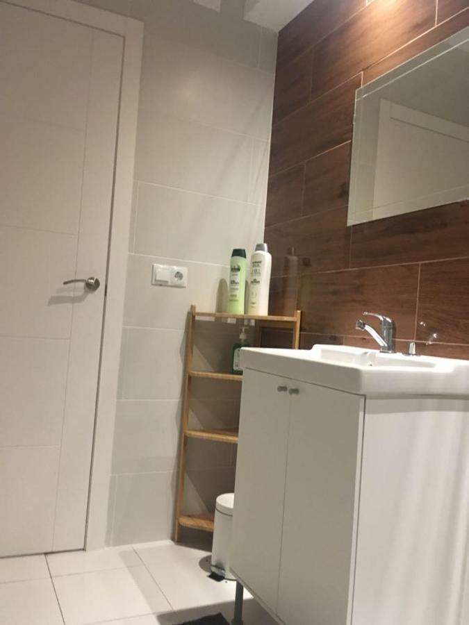 2 Bedroom'S Flat On The Beach, City Center, 1 Line サンタ・ポラ エクステリア 写真