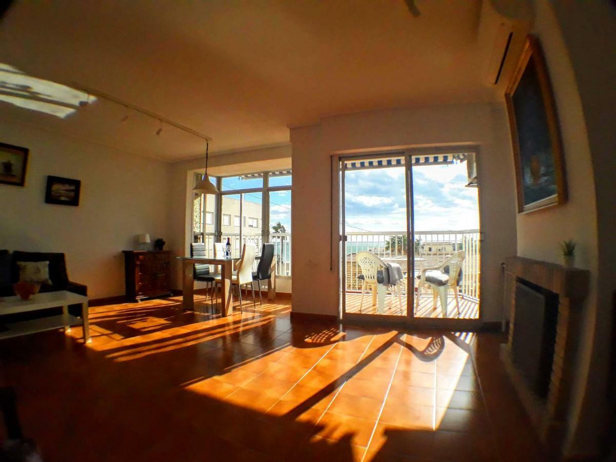 2 Bedroom'S Flat On The Beach, City Center, 1 Line サンタ・ポラ エクステリア 写真