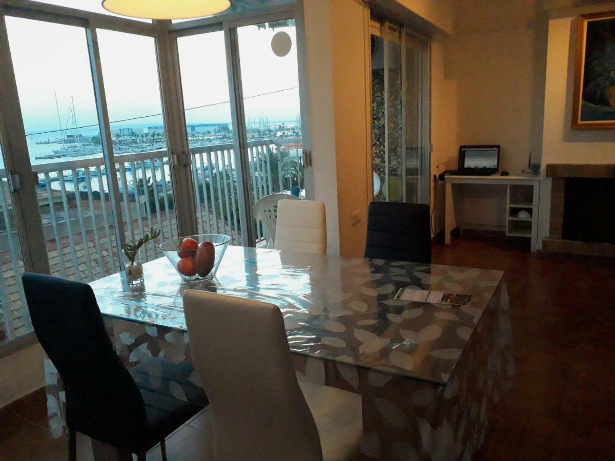 2 Bedroom'S Flat On The Beach, City Center, 1 Line サンタ・ポラ エクステリア 写真
