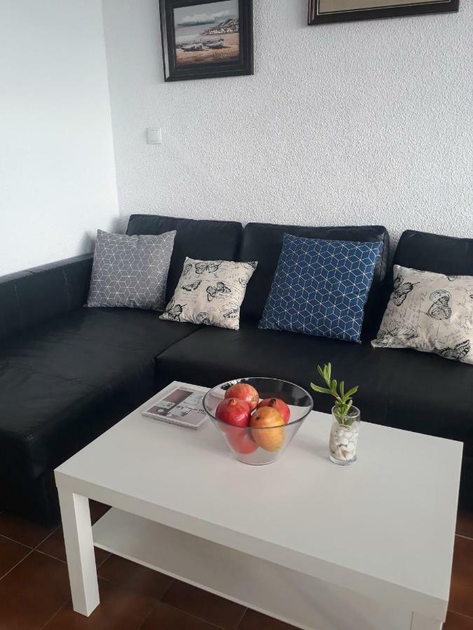 2 Bedroom'S Flat On The Beach, City Center, 1 Line サンタ・ポラ エクステリア 写真